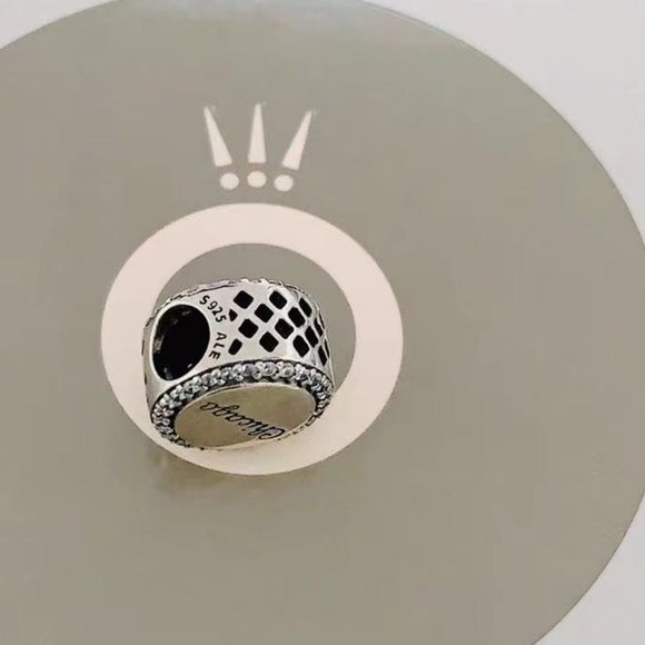 Pandora Chicago Rainbow City Charm - Picture 3 of 3